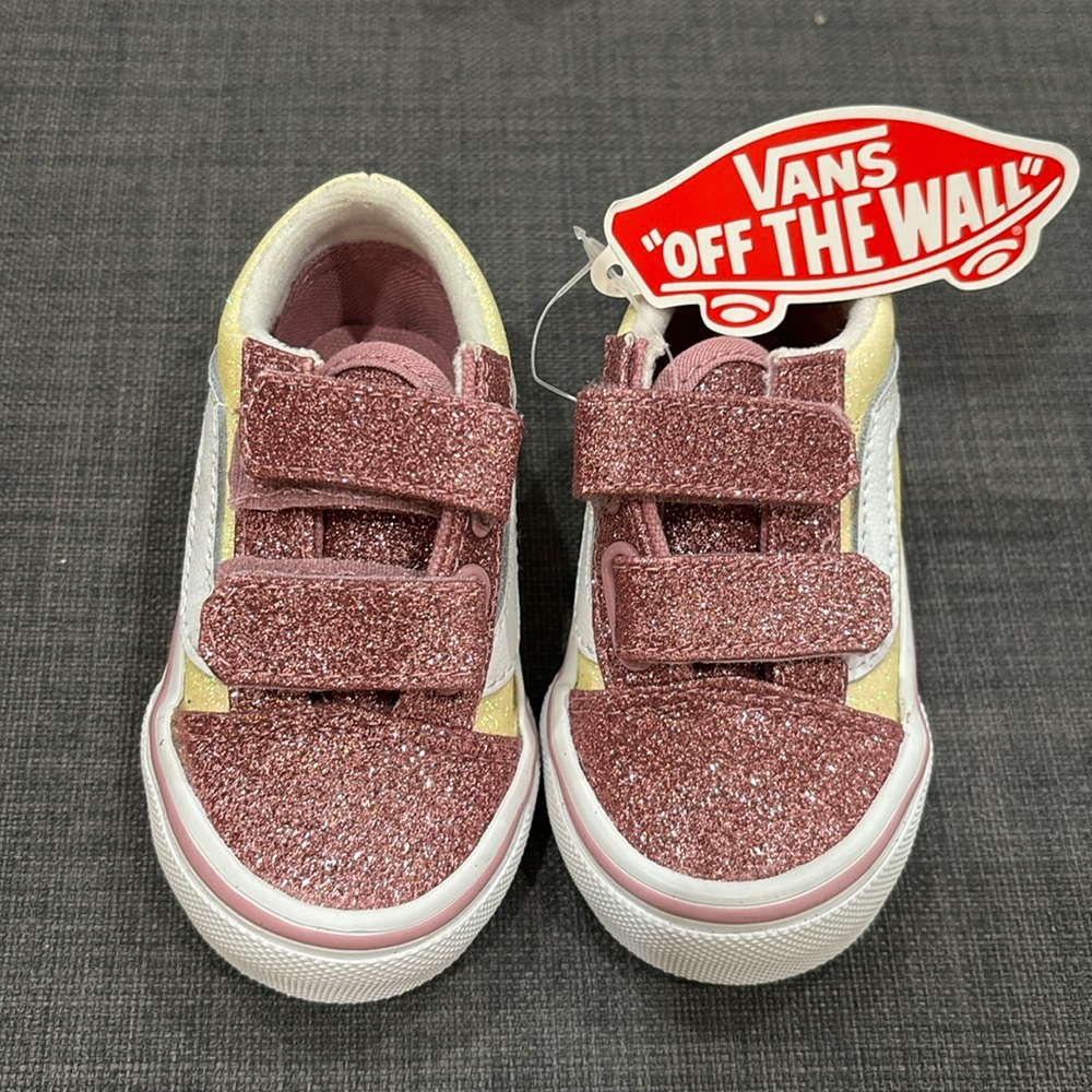 NWT Toddler Vans Old Skool V size 4.5 US